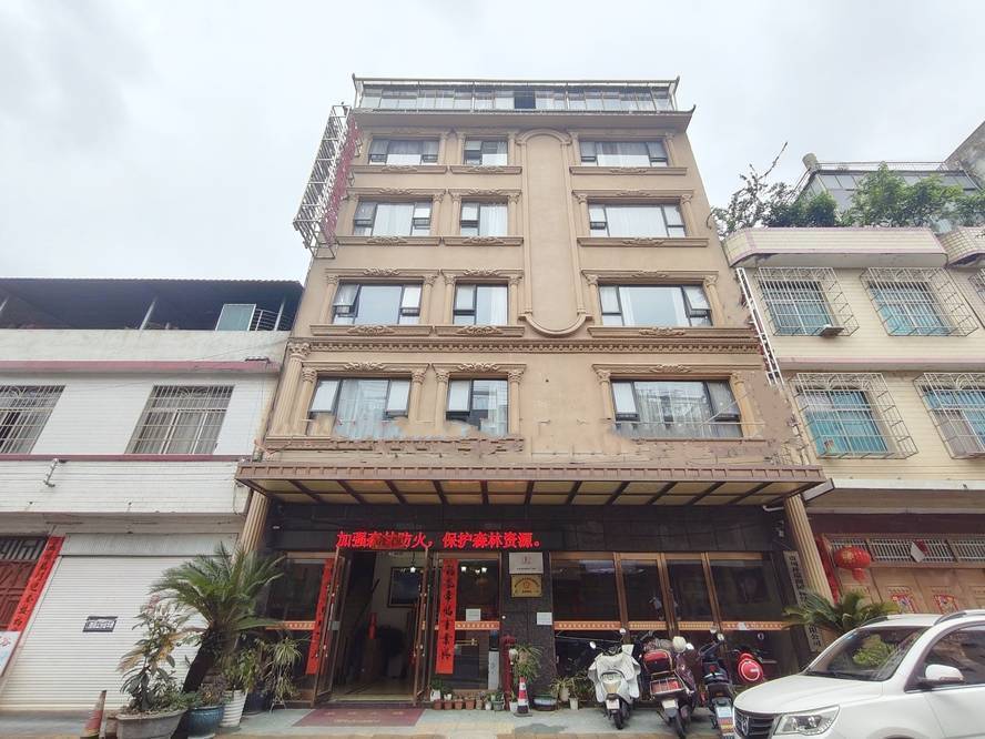 贵州黔南乡导3806号酒店