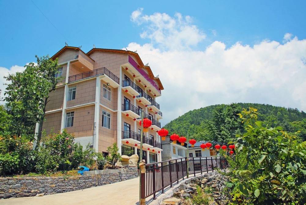 湖北恩施乡导8938号山庄