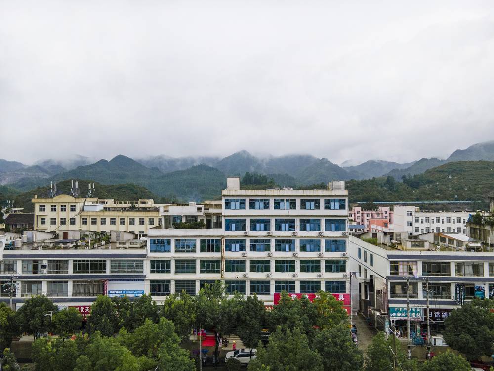 贵州六盘水乡导2299号酒店