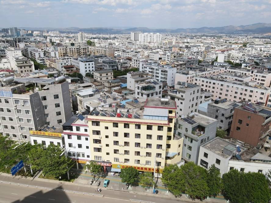 云南红河乡导8698号酒店